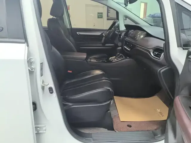 GAC Trumpchi M6 — Фото автомобиля 8