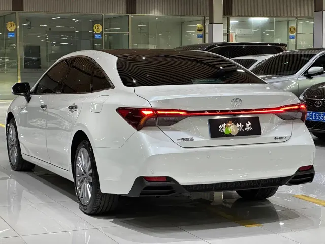 Toyota Avalon — Фото автомобиля 18
