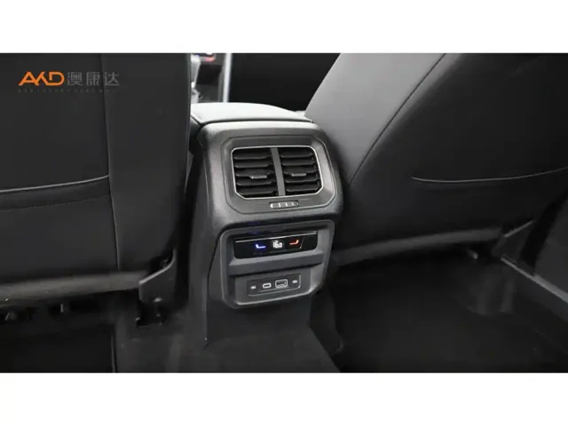 Volkswagen Tiguan L — Фото автомобиля 9