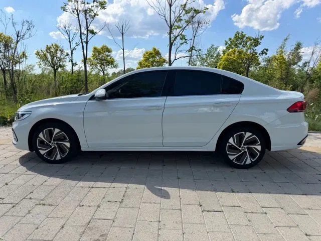 Volkswagen Bora — Фото автомобиля 5