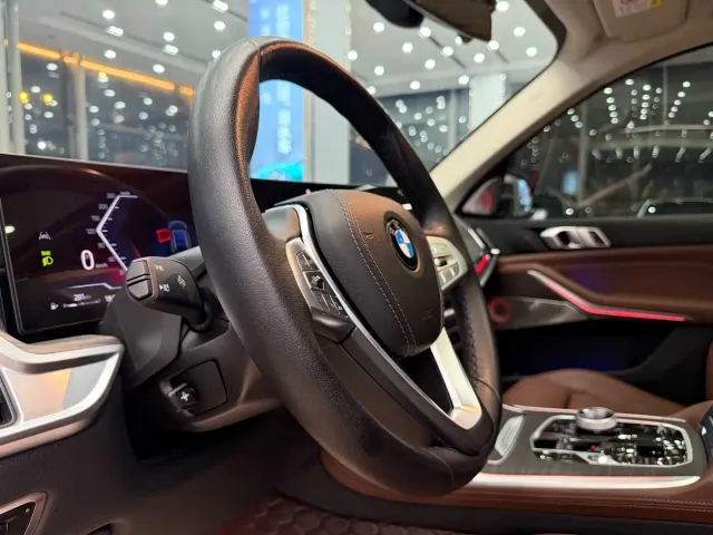 BMW X7 — Фото автомобиля 17