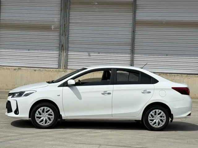 Toyota Vios — Фото автомобиля 3