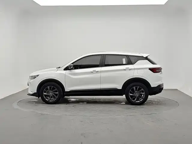 Geely Binyue — Фото автомобиля 4