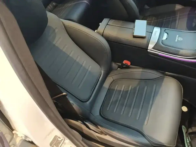 Mercedes-Benz C-Class — Фото автомобиля 24