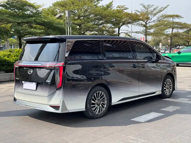 GAC Trumpchi M8 — Фото автомобиля 4