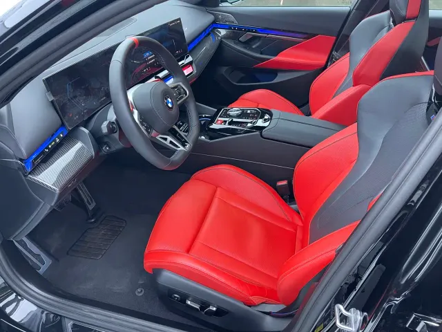 BMW M5 — Фото автомобиля 8
