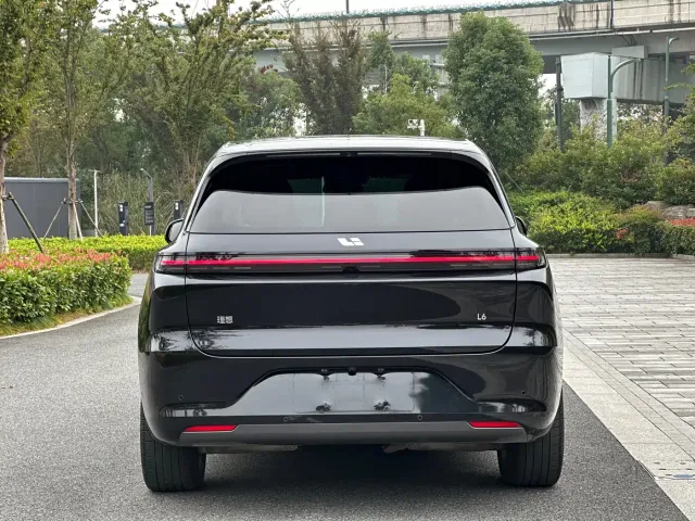 Li Auto L6 — Фото автомобиля 5