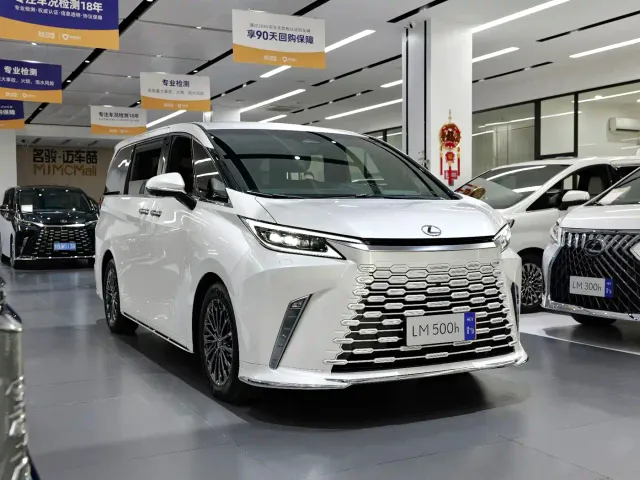 Lexus LM — Фото автомобиля 4