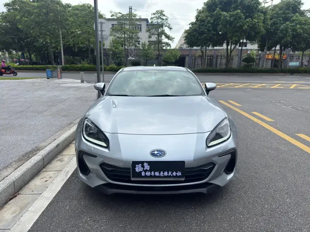 Subaru BRZ — Фото автомобиля 2