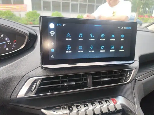 Peugeot 5008 — Фото автомобиля 9