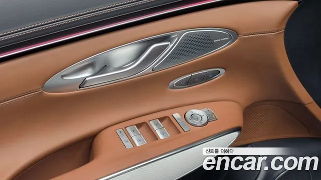 Genesis GV70 — Фото автомобиля 30