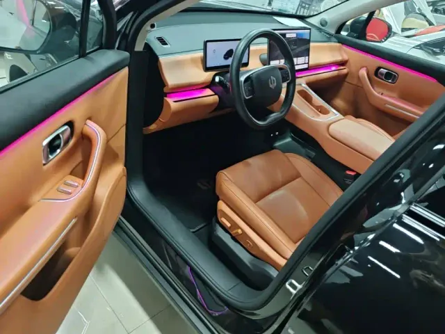 Leapmotor C16 — Фото автомобиля 15