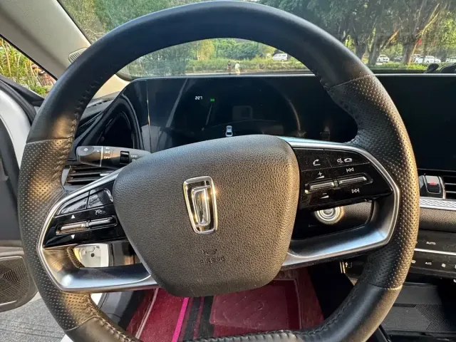 Besturn Besturn B70 2022 3rd Gen 1.5T Auto Joy Edition — Фото автомобиля 10