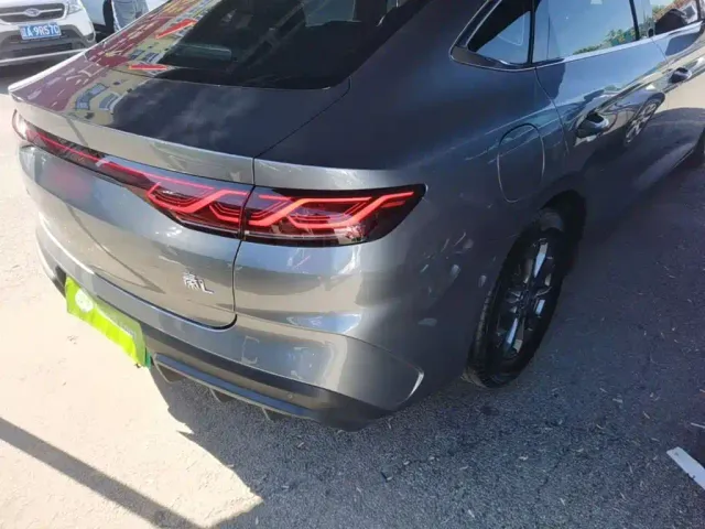 BYD Qin L — Фото автомобиля 7
