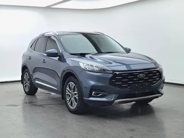 Ford Escape — Фото автомобиля 3