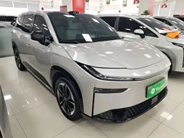 Toyota BoZhi 3X — Фото автомобиля 3
