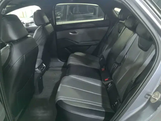 BYD Qin L — Фото автомобиля 16