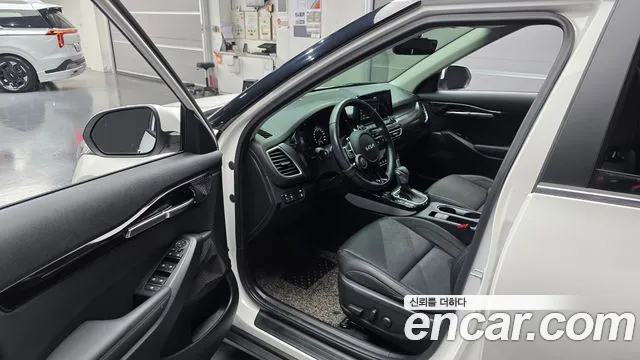 Kia Seltos — Фото автомобиля 15