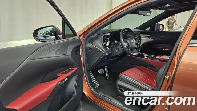 Lexus RX — Фото автомобиля 10