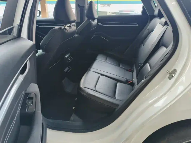 Geely Emgrand — Фото автомобиля 11