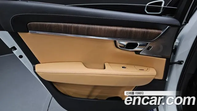 Volvo S90 — Фото автомобиля 14