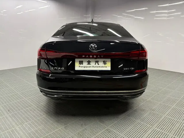 Volkswagen Passat — Фото автомобиля 19