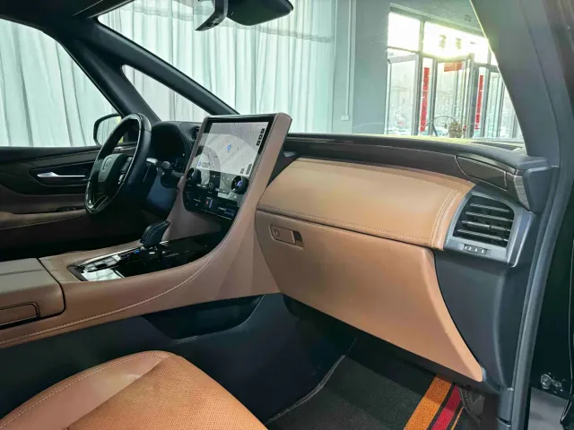 Toyota Vellfire — Фото автомобиля 7