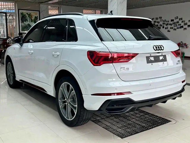 Audi Q3 — Фото автомобиля 4