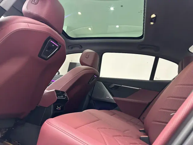 BMW 5 Series — Фото автомобиля 13