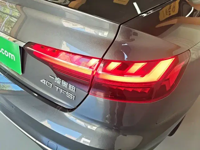 Audi A4L — Фото автомобиля 12
