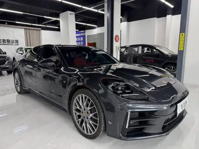 Porsche Panamera — Фото автомобиля 3