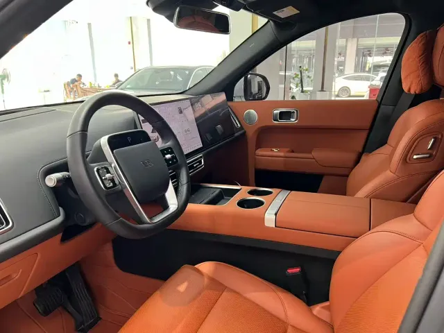 Li Auto L7 — Фото автомобиля 7