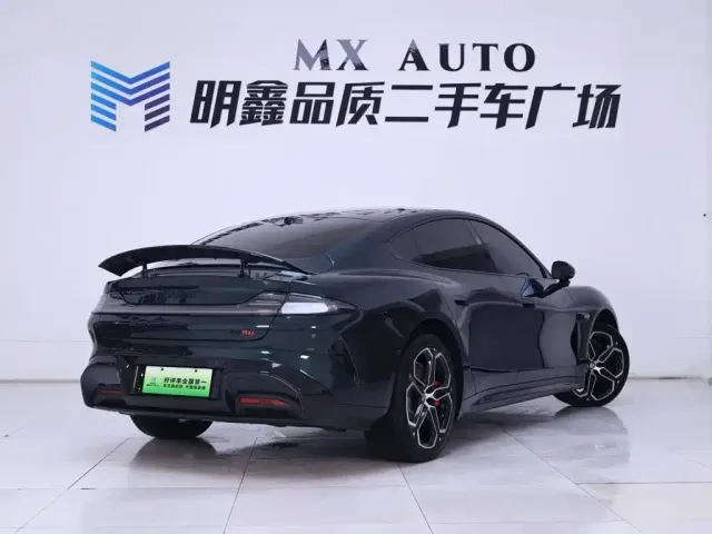 Xiaomi SU7 — Фото автомобиля 7