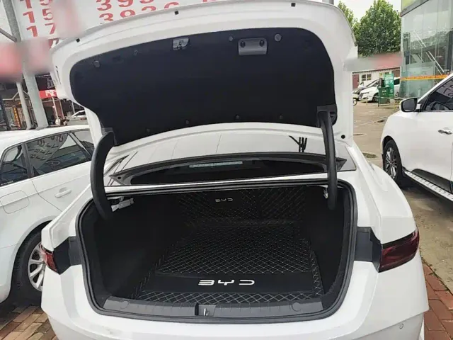 BYD Qin PLUS — Фото автомобиля 18
