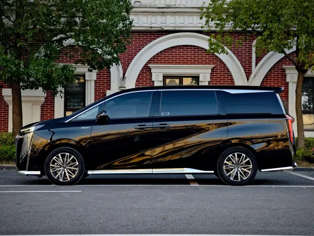 GAC Trumpchi M8 — Фото автомобиля 4