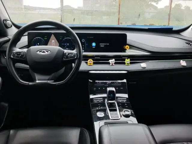 Chery Tiggo 8 PLUS Kunpeng e+ 2022 PHEV 1.5T Elegance e+ — Фото автомобиля 12