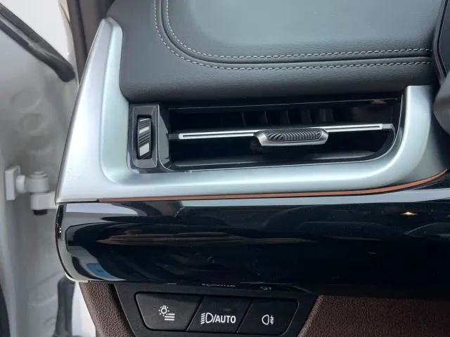 BMW X1 — Фото автомобиля 12