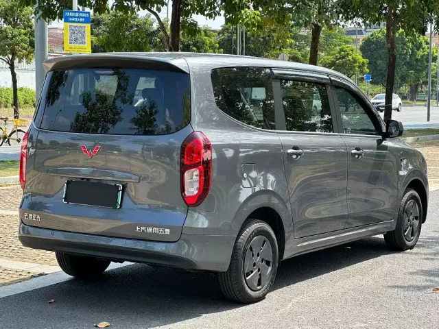 Wuling Hongguang — Фото автомобиля 9