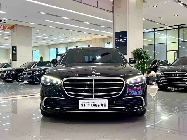 Mercedes-Benz S-Class — Фото автомобиля 2