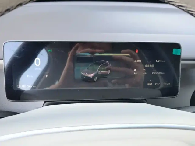 Leapmotor B10 — Фото автомобиля 11