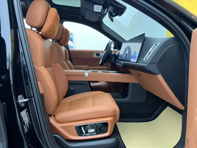 Li Auto L9 — Фото автомобиля 20