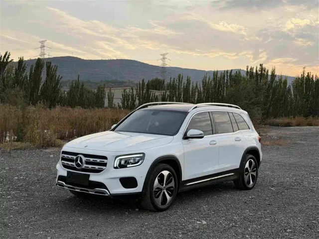 Фотография автомобиля — Mercedes-Benz GLB-Class