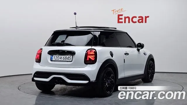 Mini Cooper — Фото автомобиля 2