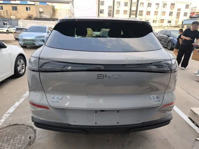BYD Sealion 06 — Фото автомобиля 5