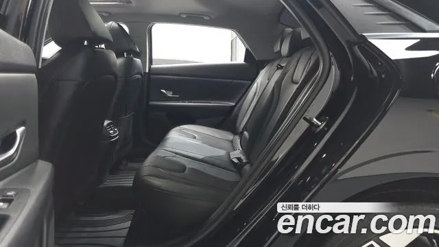 Hyundai Avante CN7 — Фото автомобиля 12