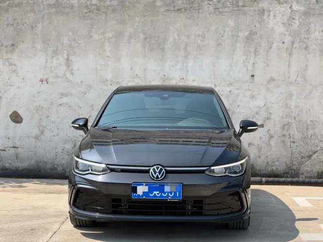 Volkswagen Golf — Фото автомобиля 2
