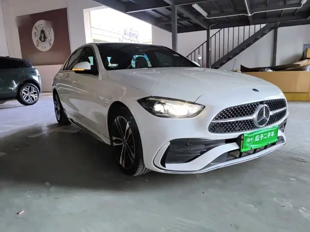 Mercedes-Benz C-Class — Фото автомобиля 3