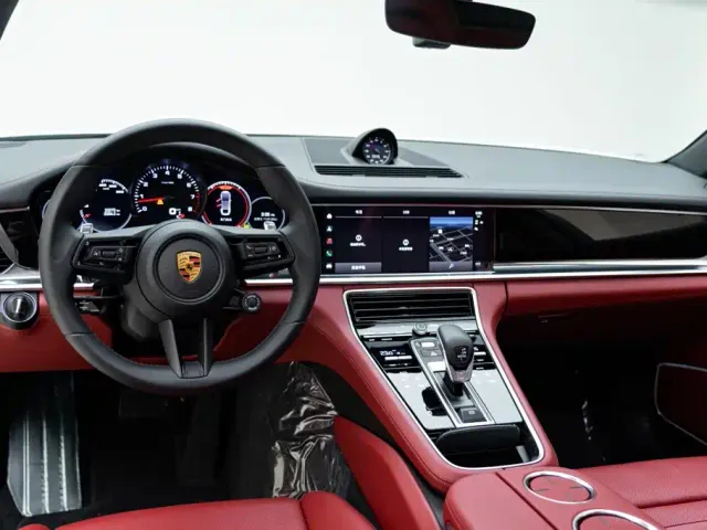 Porsche Panamera — Фото автомобиля 12