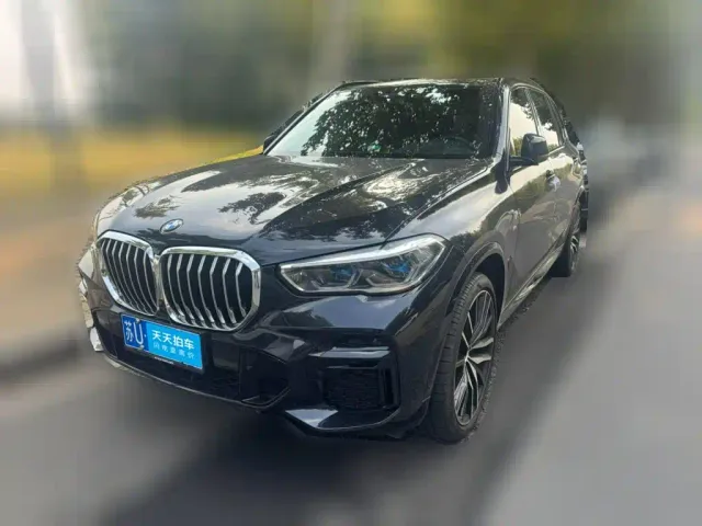 Фотография автомобиля — BMW X5