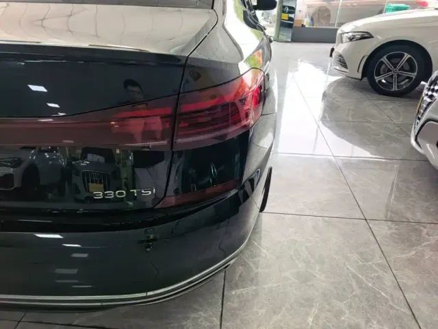 Volkswagen Passat — Фото автомобиля 7